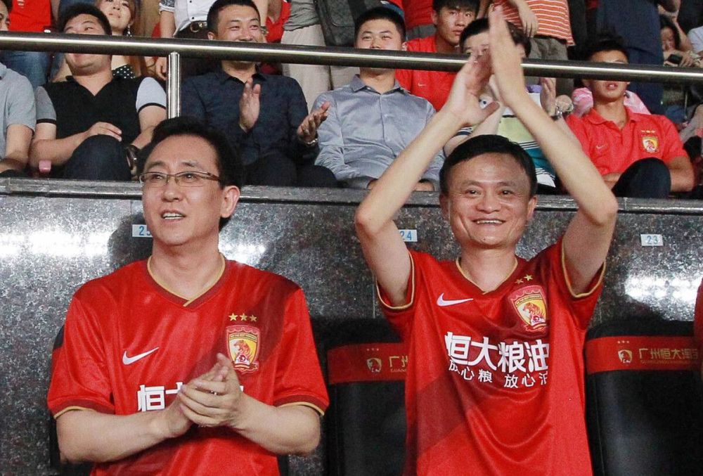 谈到当时曼联是怎么联系上自己的，韦霍斯特说：“在贝西克塔斯，一切进展都很顺利，我在那儿踢得很开心。